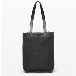 Lululemon - Now and Always Tote Mini *8L
